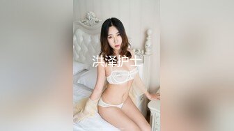  迪卡侬女主角挑战公元道具自慰大量喷水被逗逼男偸看