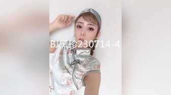   兄弟出差了迷翻他的漂亮老婆 各种姿势玩她的小黑B