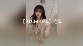 颜值不错的美女小少妇深夜发骚，黑丝诱惑，听狼友指挥各种骚浪动作展示，撅着屁股自慰逼逼