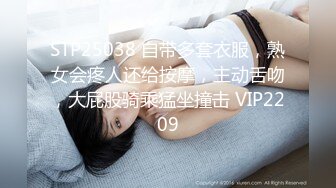 【贼有意思】厕所偷窥直接把手机伸进去拍脸，各路美女反应笑死娃了，干嘛，别闹，谁呀,走开，别拍了！