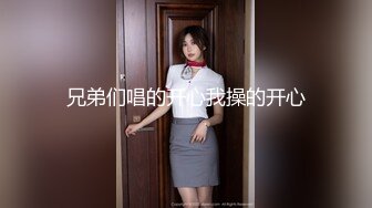   本人比照片还漂亮，短裙美腿极品靓女，笑起来超甜美，小伙迫不及待解开衣服