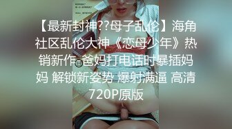 健身房厕所尿尿听到隔壁厕间有奇怪的声音意外偷拍到教练和女学员在里面嘿哟简直就是活春宫