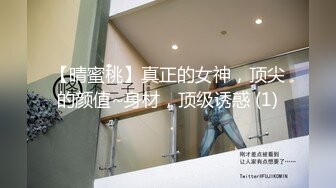 学校女厕偷拍两位漂亮的红唇美女 一位学跳舞 一位老烟枪