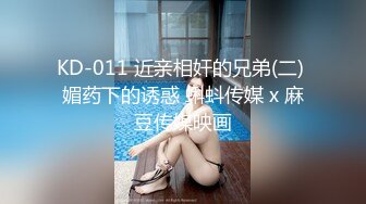 TWTP 同班的平胸清纯女神洗澡被偷拍两只娇乳犹如两个荷包蛋扣在胸前